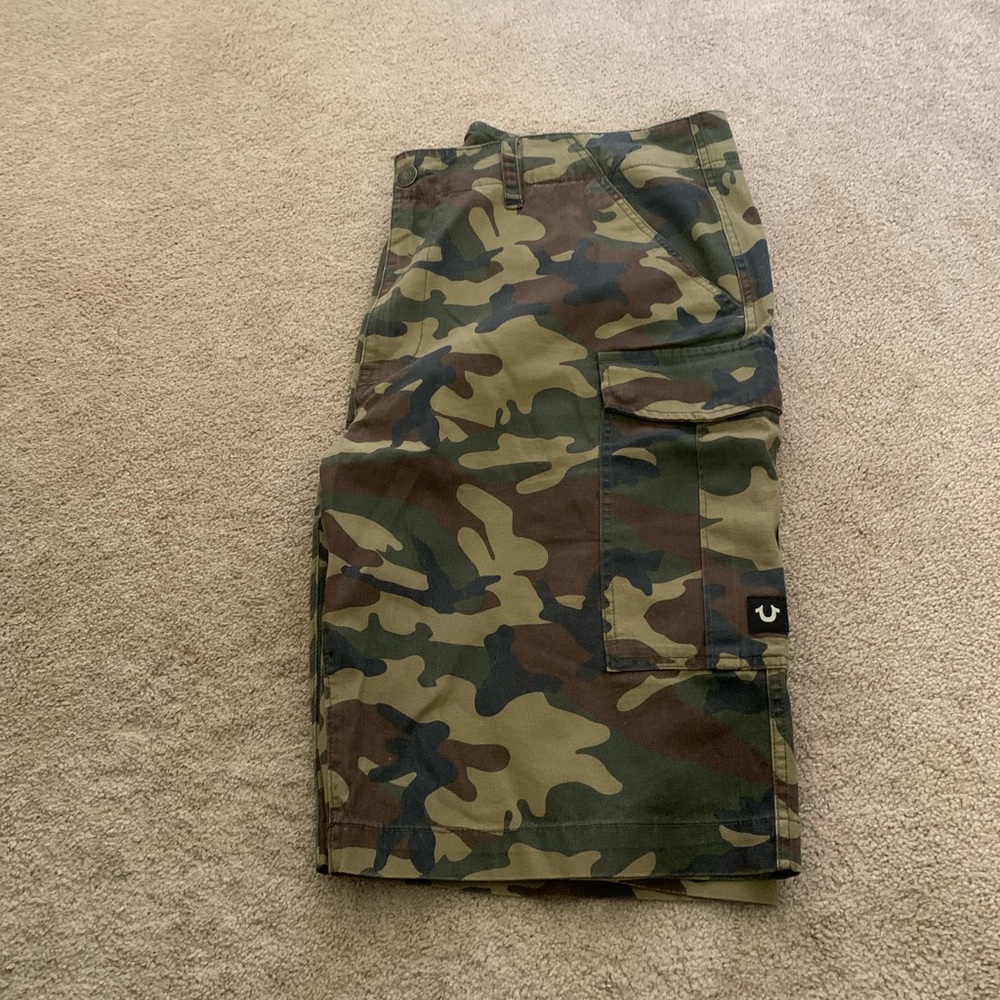 BUNDLED-True Religion and Decibel Camouflage Jeans and shorts - Picture 9 of 16